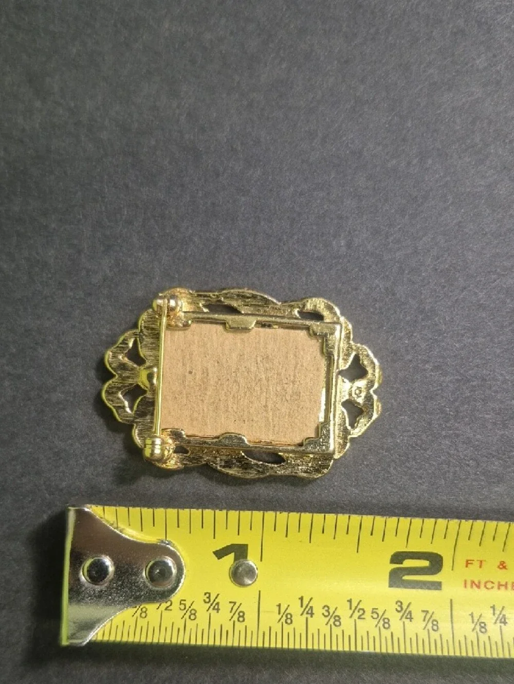 Gold Tone Ribbon Bow Picture Frame Brooch - Women Jewelry - Picture 3 of 5